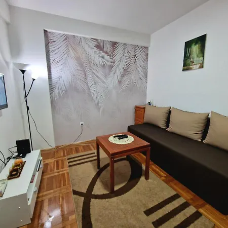 Lisa Apartment *